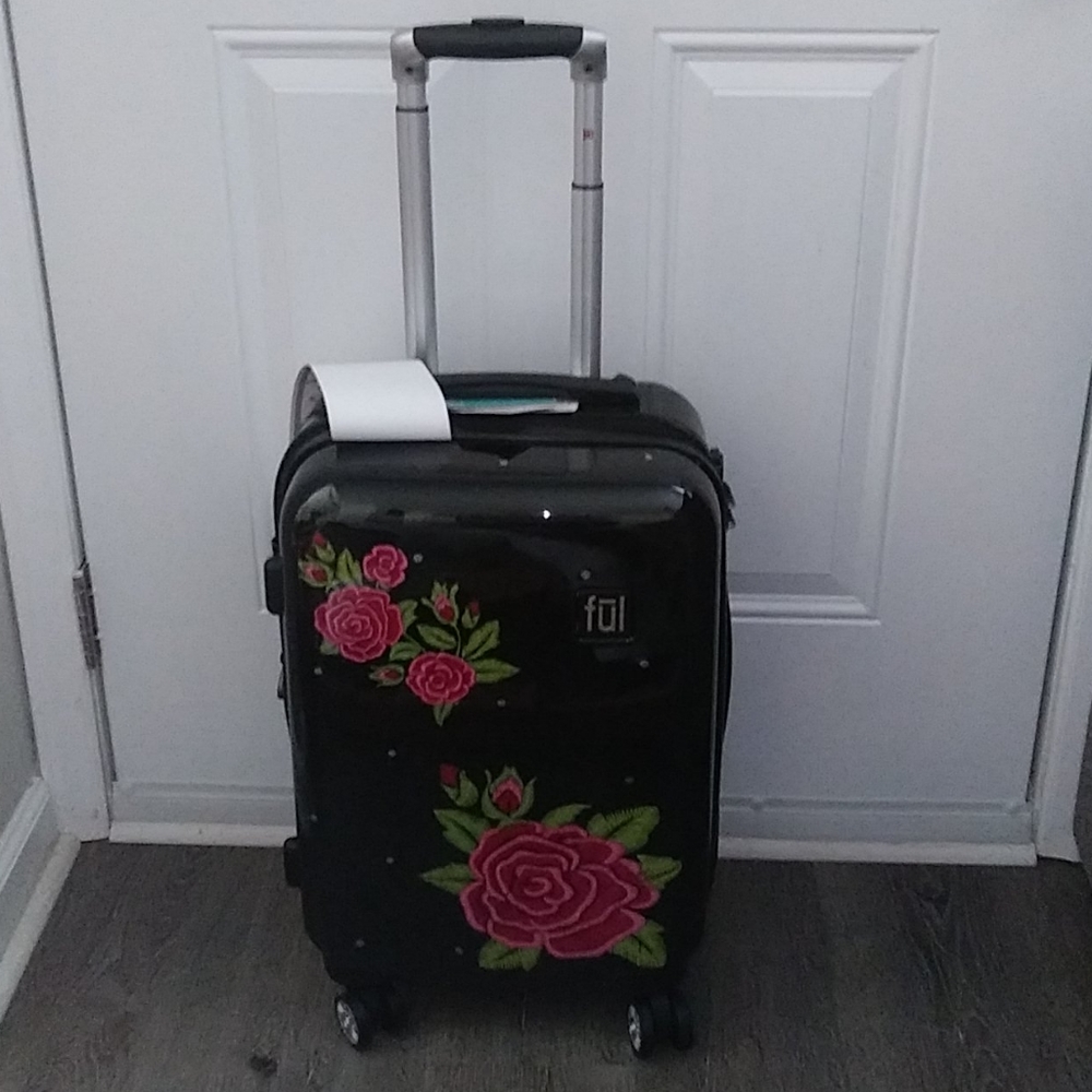 Carry-on 20" Black Rose built in 3 digits TSA lock, Spinner whee…